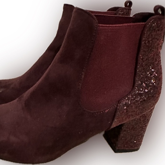 ✨SPARKLY✨ burgundy boots - Picture 4 of 9